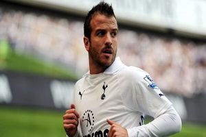 Van der Vaart menuju...