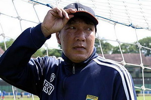 Robby diminta tinggalkan...