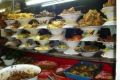 Makan di siang hari,...