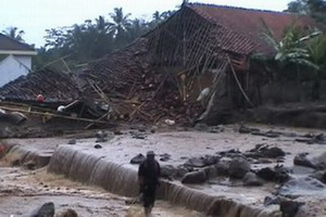 Banjir Bandang terjang...