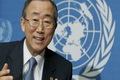 Ban Ki-moon bawa obor