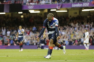 Gol Sturridge antar...