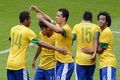 Menang telak, Brasil...