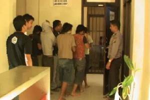 Lima pelajar SMK perkosa...