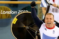 Chris Hoy bagaikan rock...