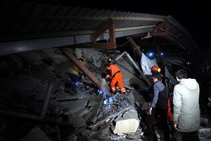 Dua gempa Iran tewaskan...