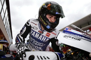 Lorenzo tantang Rossi
