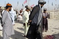 Taliban tewaskan 2 warga...