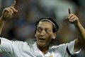 Ozil: Habisi Barca jadi...