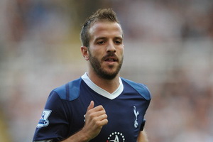 Van der Vaart lakukan...