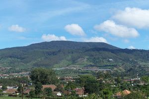 Tangkubanparahu ditutup...