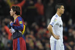 Messi & CR7 raja sepakbola...