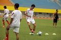 Pagi datang, Reyes langsung...