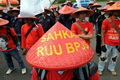 Serikat pekerja tolak...
