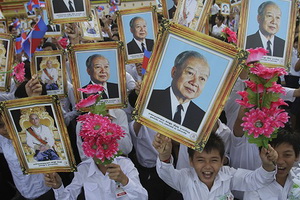Sihanouk disemayamkan...