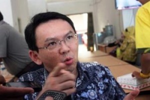 Ahok minta satu gedung...
