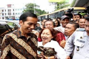 Jokowi janji bantu warga...