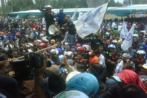 Buruh desak Bupati Bogor...