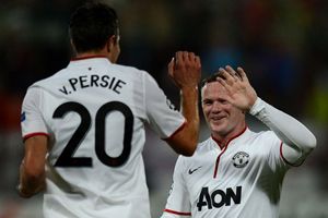 Rooney- Persie nominator...