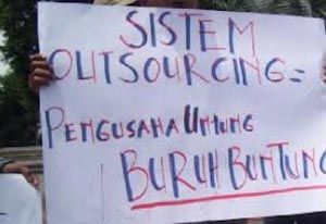 Tolak outsourcing, ratusan...