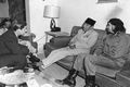 Gelar pahlawan kembalikan...
