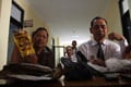 Mahasiswa jual permen...