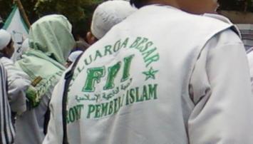 FPI demo, sebagian jalan...