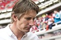 Van der Sar selangkah...