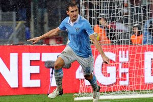 Lazio bungkam 10 orang...