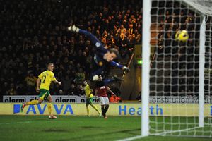 Gol tunggal Pilkington...