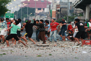 Kerusuhan di Kubar,...