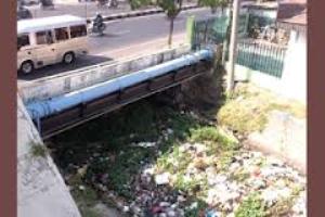 Wali Kota Jakpus bersihkan...