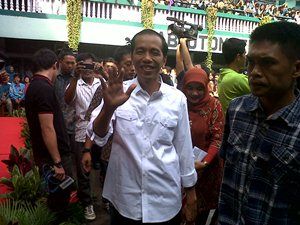 Jokowi kenalan dengan...
