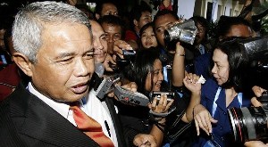 Posisi Djohar digoyang...