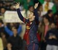 Messi bawa Barcelona...