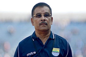 Kecewa, Persib desak...