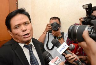 Dilaporkan Dahlan ke...
