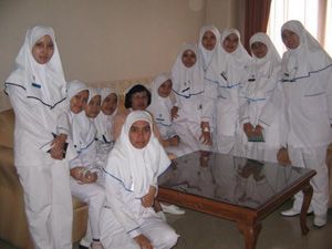 60 Bidan desa diangkat...