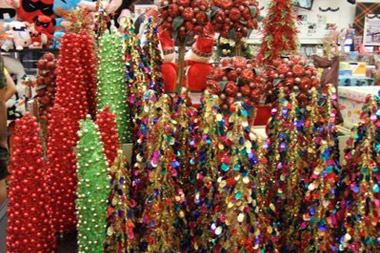 Pohon Natal terus diburu...