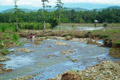 Jembatan putus hambat...
