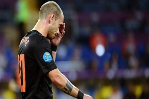 Sneijder cabut dari...