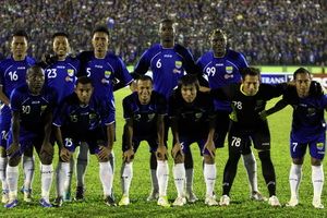 Haruskah klub Indonesia...