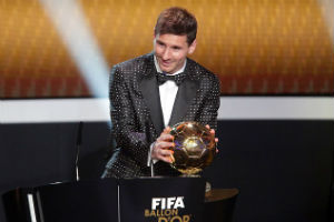 Lionel Messi rebut FIFA...