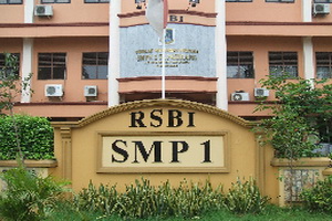 SMPN 1 Kota Tangerang...