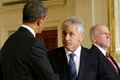 Chuck Hagel gantikan...