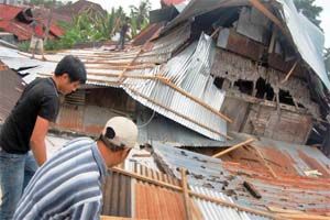 Puting beliung di Polman,...