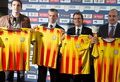 Timnas Catalan pamer...