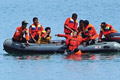 Perahu SAR terbalik...