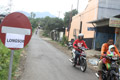 Jalan ambles, pemkab...