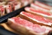 Aprindo: Stok daging...